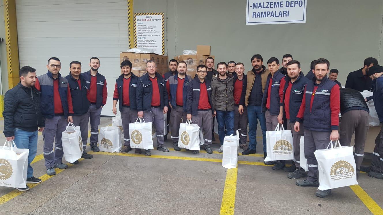 40. Yılımıza Özel Üyelerimiz İçin Hazırlattığımız Paşabahçe Hediye Setlerimiz Aktül Kağıt Fabrikamızda Dağıtıldı