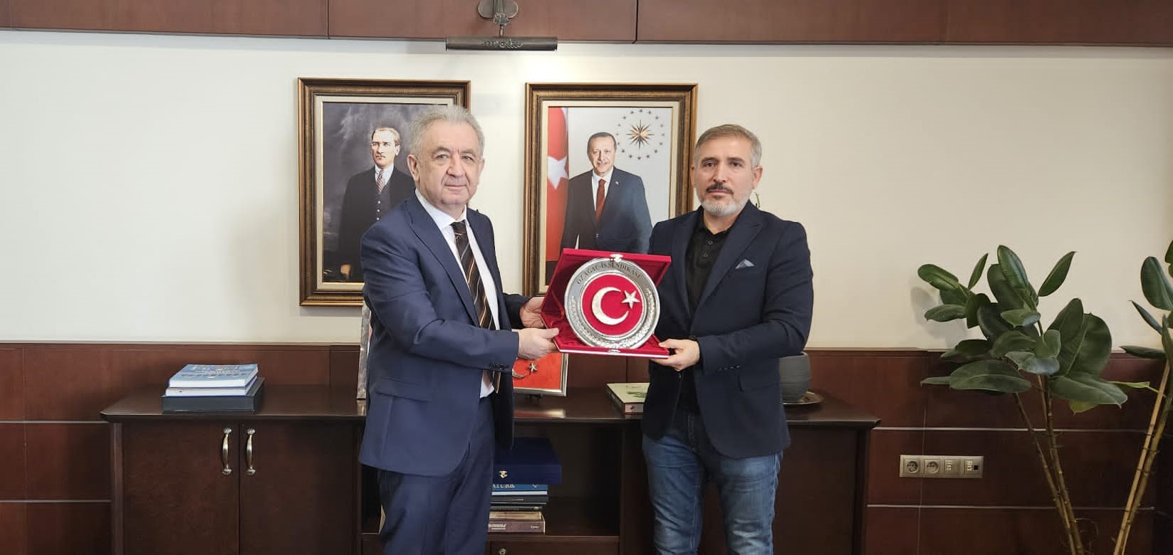 Genel Başkanımız Dolu, Astana Büyükelçimiz Kapucu'yu Ziyaret Etti