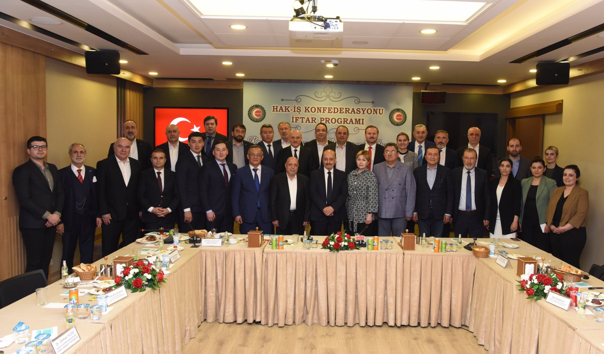 DOLU, Çalışma Bakanı Bilgin'in de Katıldığı HAK-İŞ Başkanlar Kurulu Programına Katıldı