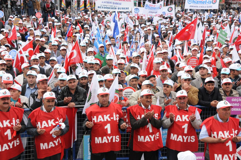 Sizleride bekliyoruz